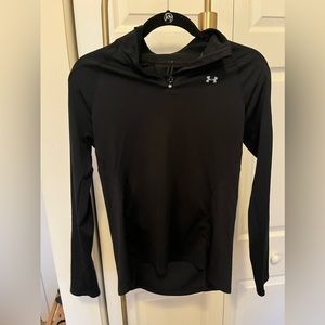 Under armour women’s semi-fitted black 1/4-zip